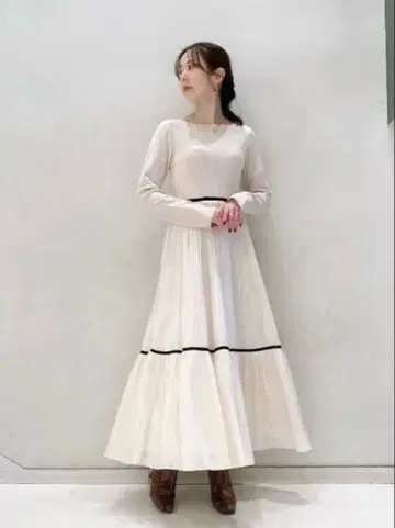 LILY BROWN 플리츠 니트 도킹 원피스