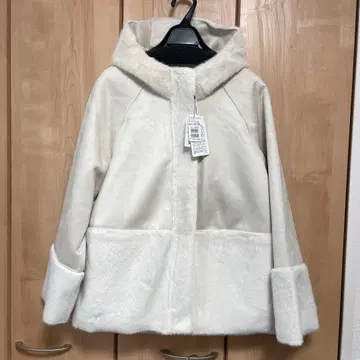 야마다야 미사용 새상품 MEDOC 베이지 무스탕 코트