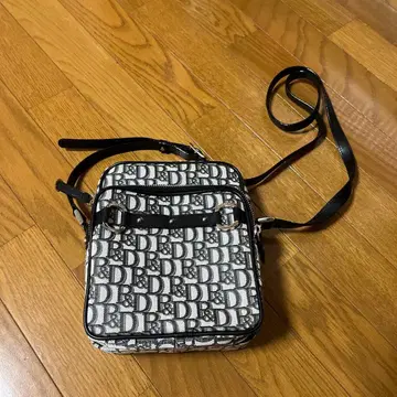 핑키앤다이안 숄더백