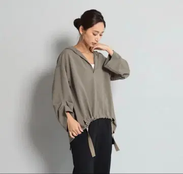 SCOTCLUB 드로스트헴 후드 부착 상의 카키