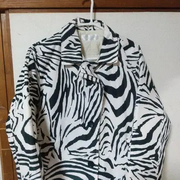 제브라 패턴 트렌치코트