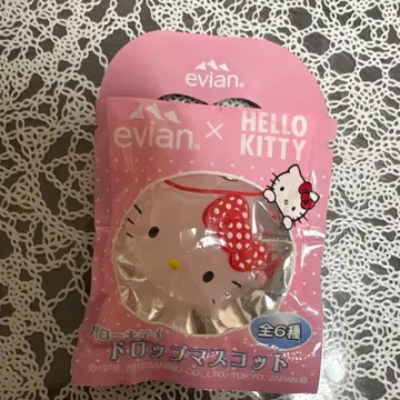evian 헬로키티 키링 물방울