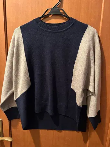 [ 미사용 새상품 정가 15000엔 ] 콤비 니트 스웨터 사이즈 38