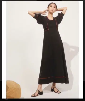 LILY BROWN 컬러 파이핑 롱 원피스