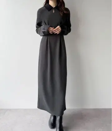 JUNOAH 바이컬러 코듀로이 타이트 원피스