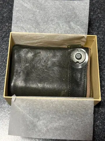 다크 브라운 가죽 접이식 지갑