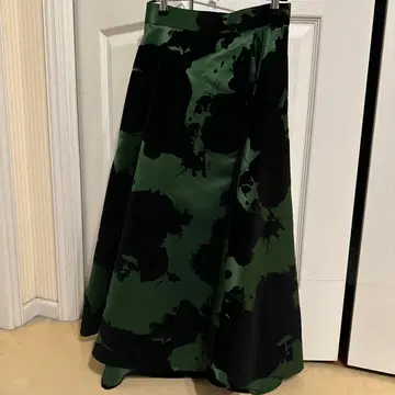 FRAY I.D 플레어 스커트