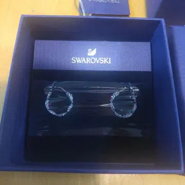 Swarovski 실버 앙제릭 후프 귀걸이 빨간색 (미사용 새상품)