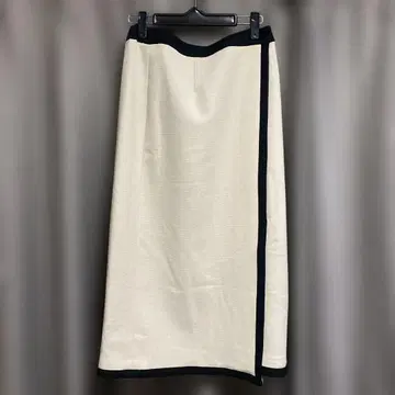 FENNEL 아이보리 블랙 스커트