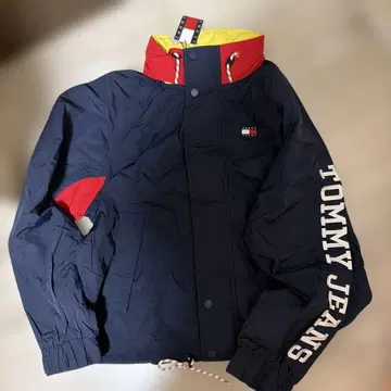 Tommy Jeans 나일론 자켓