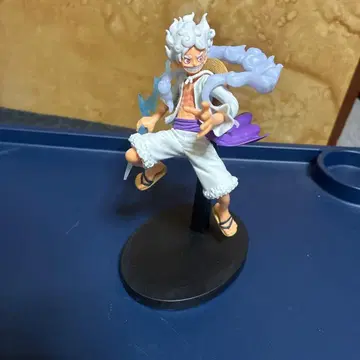 원피스 니카 루피 피규어