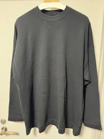 루프 휠러 화이트 마운티니어링 맨투맨 X.LARGE