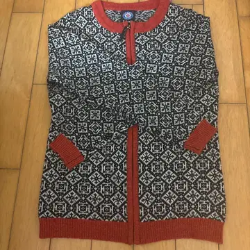 [ ICELAND ] 여성용 니트 의류 M