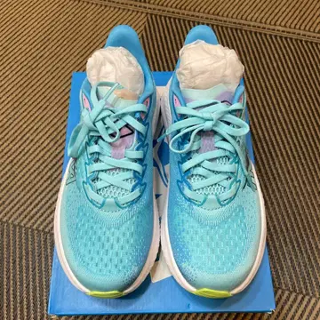 Hoka oneone 여성용 23.5cm