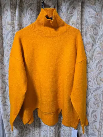 MAL 가슴 너비 넉넉한 터틀 니트