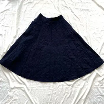 유니클로 JW ANDERSON 퀼팅 퀼트 스커트 허리 70