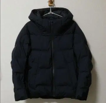 유니클로 심리스 다운 3D 컷