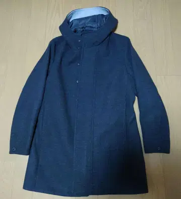 [새상품] 니콜 후드 부착 그레이 코트