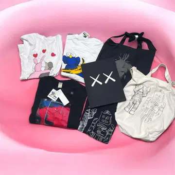 KAWS x UNIQLO 묶음 세트