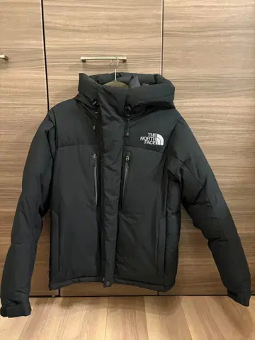 THE NORTH FACE 블랙 다운 자켓 바르톨로