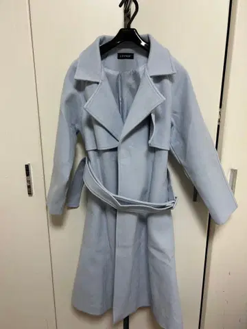LOVAN 라이트 블루 롱 코트