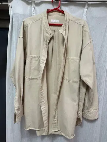 prit 베이지 긴팔 셔츠