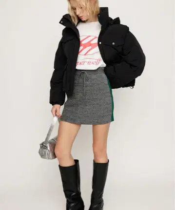 SLY 그레이와 그린 타이트 스커트