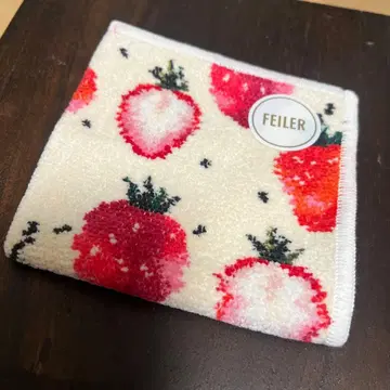 페이러 FEILER 스트로베리 도트 딸기 무늬 손수건