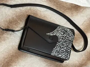 SHINYAKOZUKA 츠치야 가방 펭귄 백