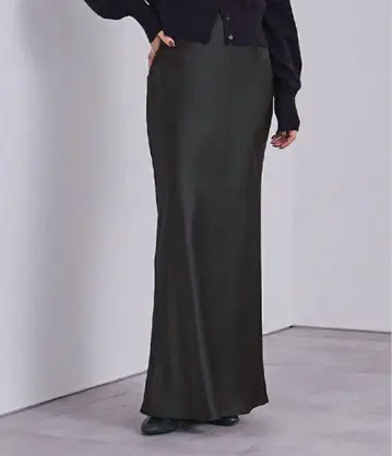 [ 미사용 새상품 ] ur's 새틴 머메이드 맥시 스커트 S 사이즈 블랙