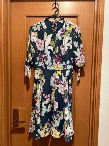 GUESS 플라워 프린트 반팔 원피스 S