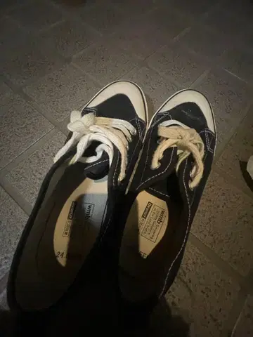 블랙 스니커즈 24.5cm