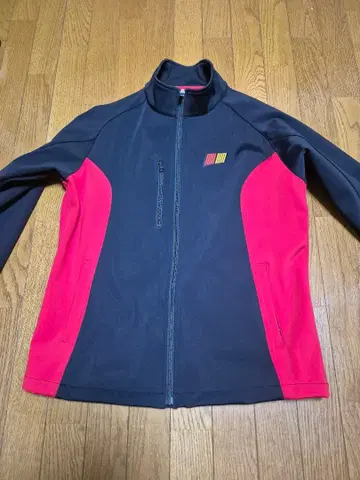 래리 아트 자켓