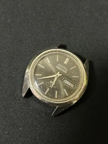 세이코 5 액터스 SS. 자동 와인딩 블랙 하자품 가동품