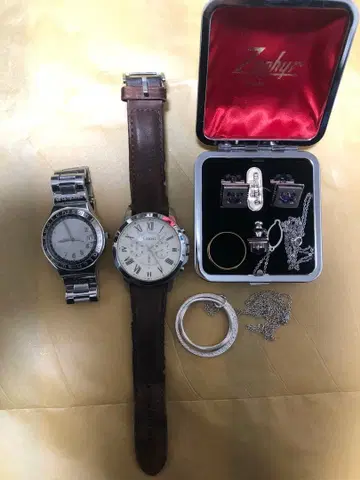 Fossil 아날로그 시계와 Zephyrc 주얼리 세트