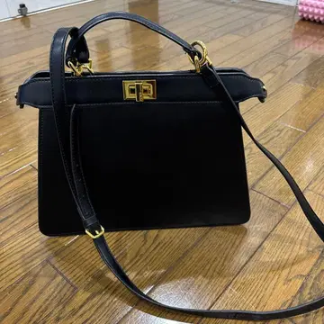 가죽 핸드백! 블랙 x 골드!