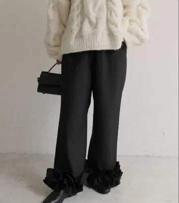 SLOBE IENA 프릴 팬츠