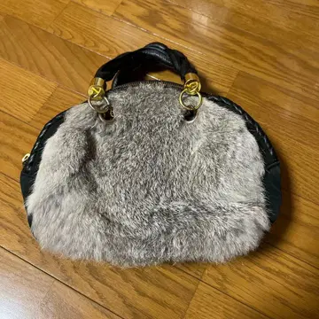 질 스튜어트 퍼 가죽 핸드백