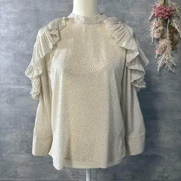 CELFORD 도트 프릴 블라우스 긴팔 아이보리 36 사이즈 어깨 트임