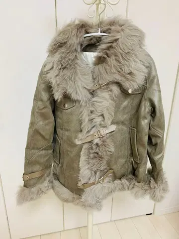 페넬 다운 아우터베