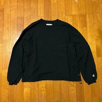 Evisen 블랙 맨투맨