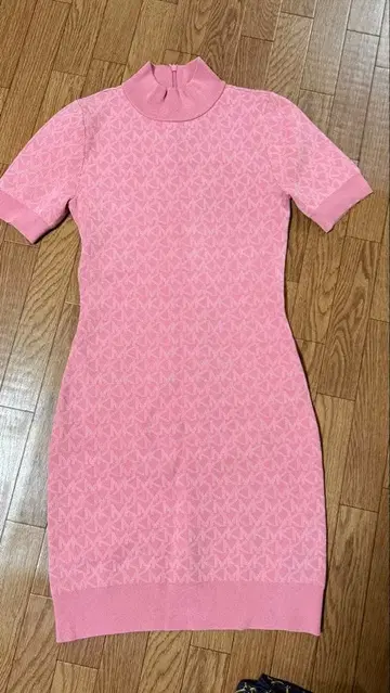 MICHAEL KORS 핑크 하이넥 XS