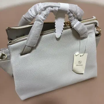 Bernosa 아이보리 숄더백 택 포함 새상품