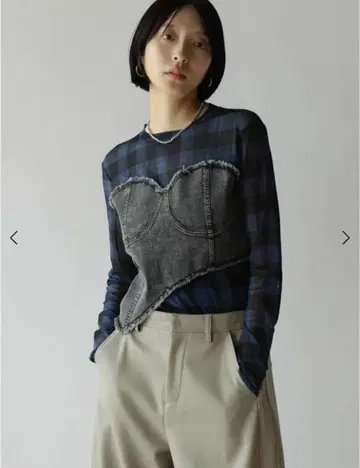 라디에이트 파랑과 블랙 체크 무늬 긴팔 T셔츠