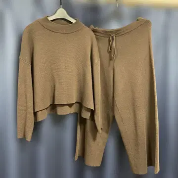 apart by lowrys 브라운 셋업