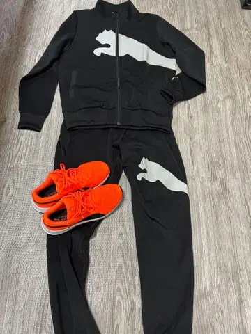 Puma 저지 세트와 러닝화