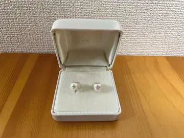 그레이 펄 귀찌 화이트