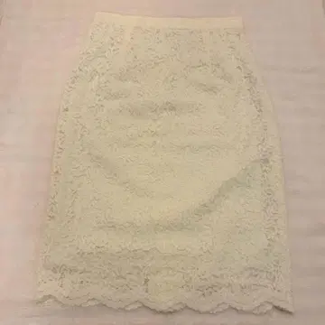 [ 미사용 새상품 ] 핑키앤다이안 아이보리 레이스 타이트 스커트