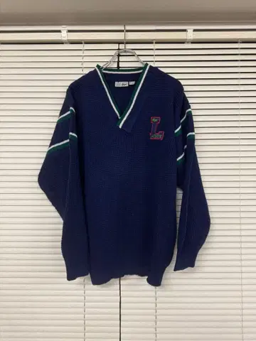 LACOSTE 라코스테 V넥 스웨터 M 사이즈 남성용