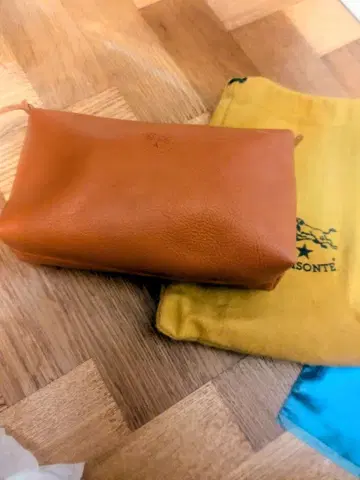 LE STONTE 오렌지 가죽 파우치